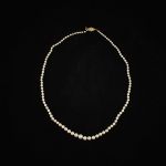 599040 Pearl necklace